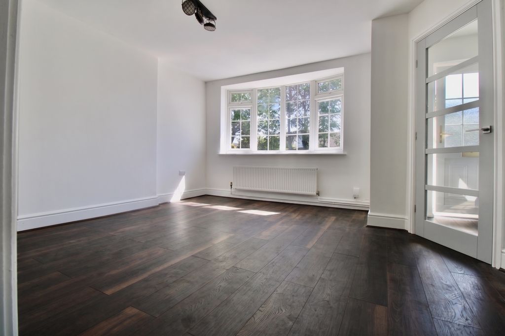 Property photo 3 of 11 Lounge Angle 2