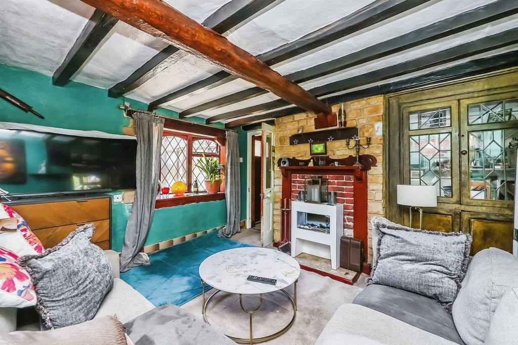 Property photo 2 of 13