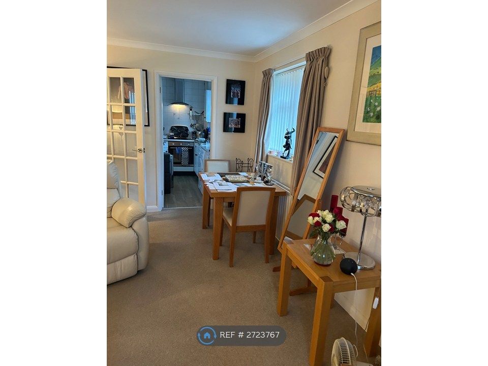 Property photo 3 of 8