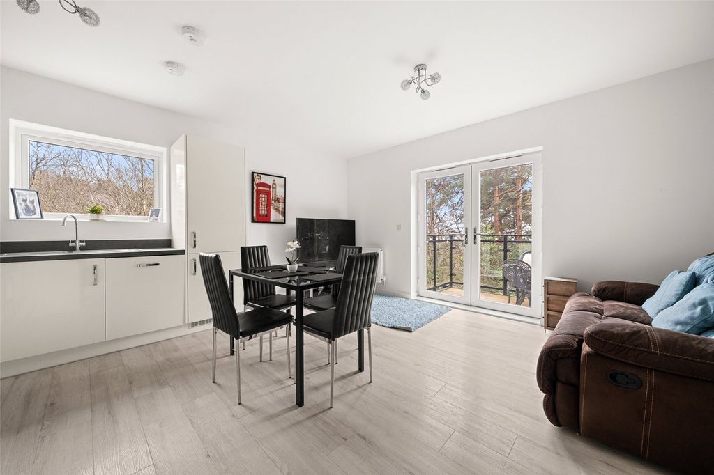 Property photo 3 of 7 Picture No. 01