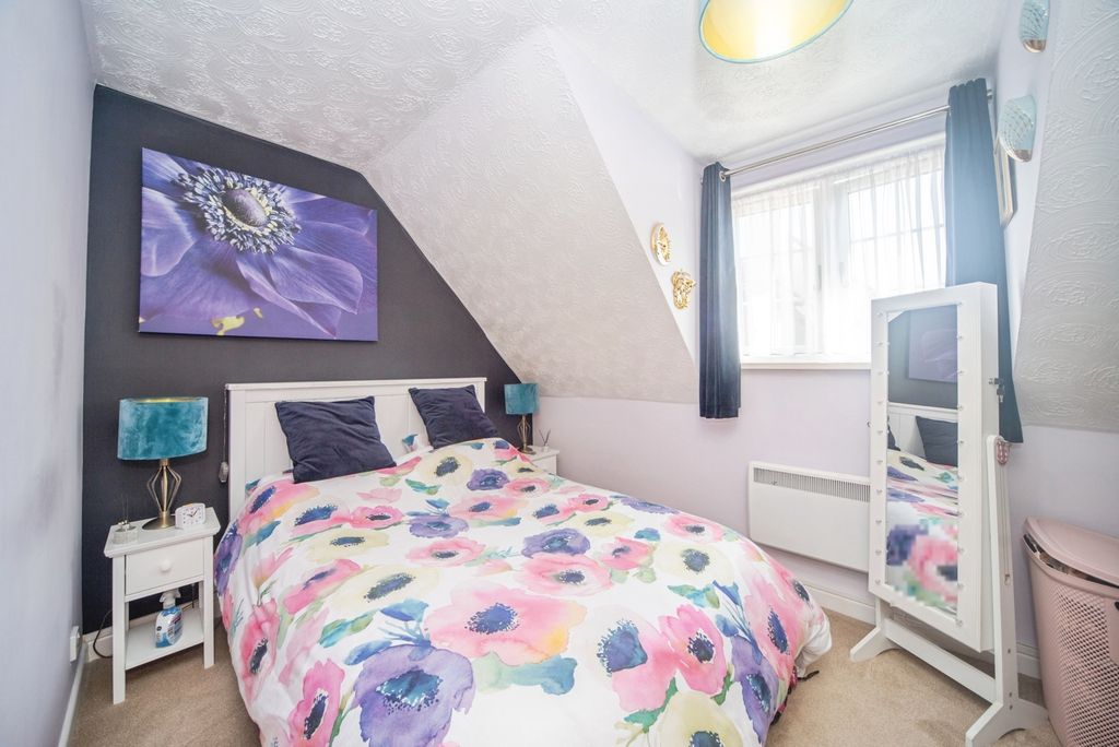 Property photo 3 of 16 Pbox-Img.Jpg