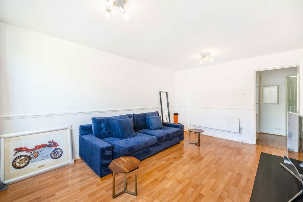 Property photo 2 of 5