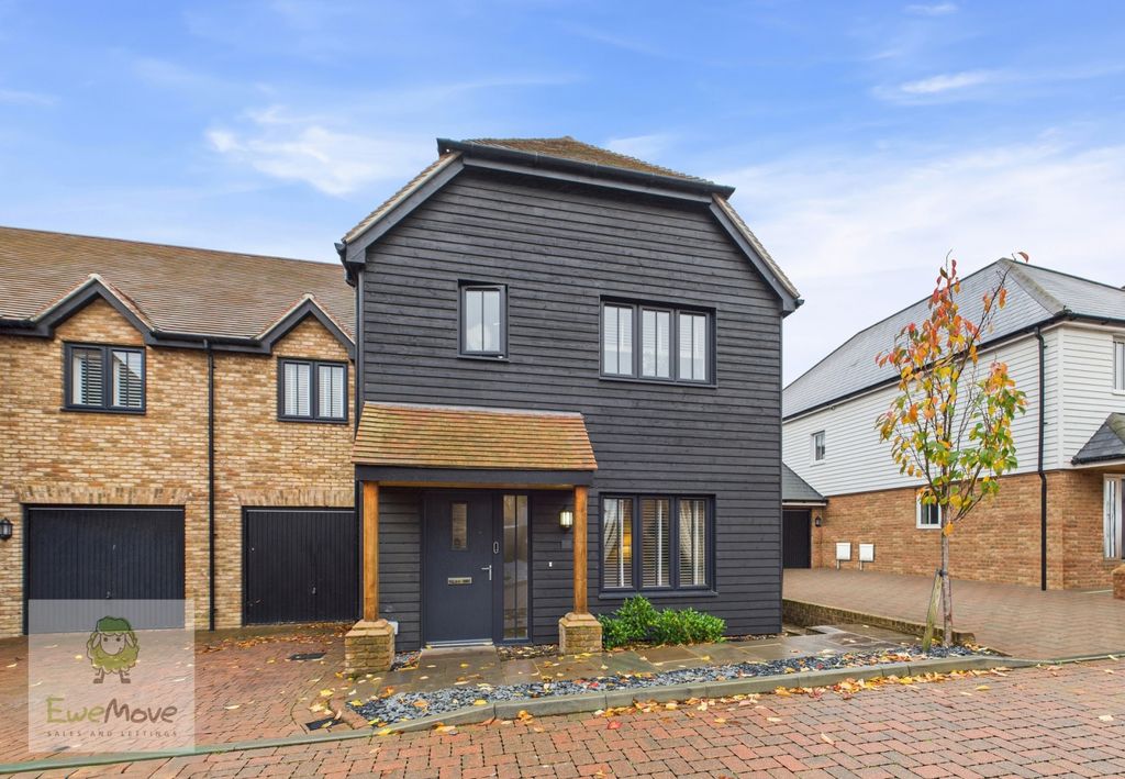 Property photo 1 of 23 View Of The Front Of The Property