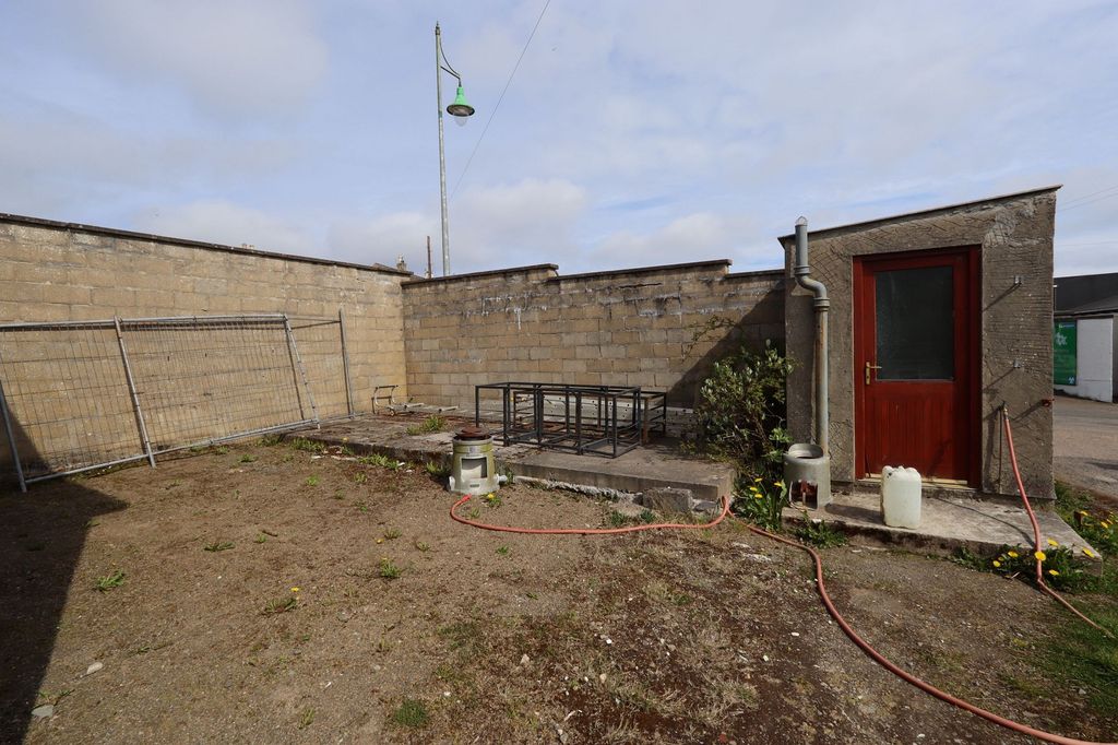 Property photo 3 of 8 Not Specified