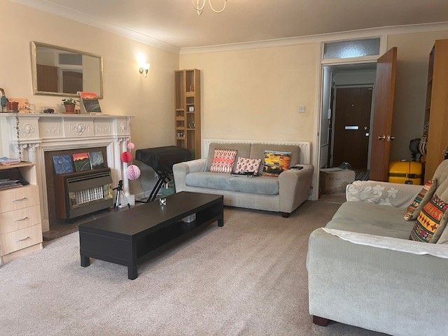 Property photo 2 of 8