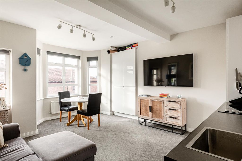 Property photo 2 of 8 Hayden Park Court-1.Jpg