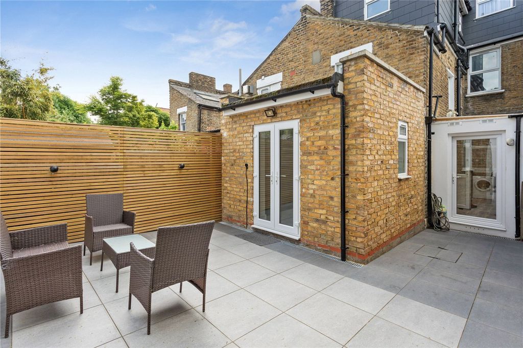 Property photo 2 of 15 Picture No. 39