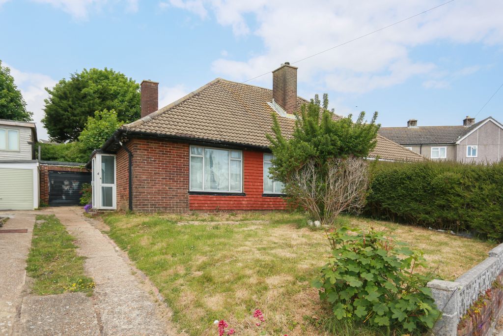 Property photo 1 of 12 296A2175