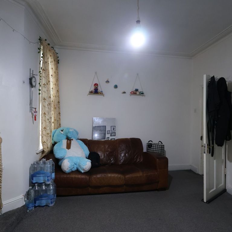 Property photo 3 of 8