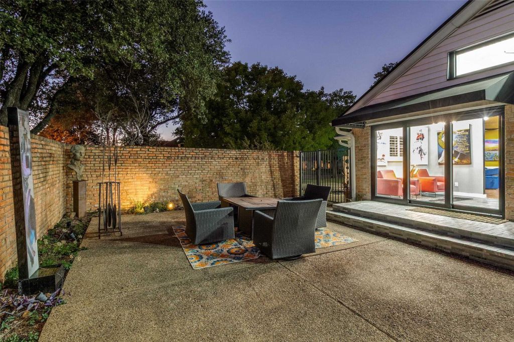 Property photo 3 of 8 <Alttext/>