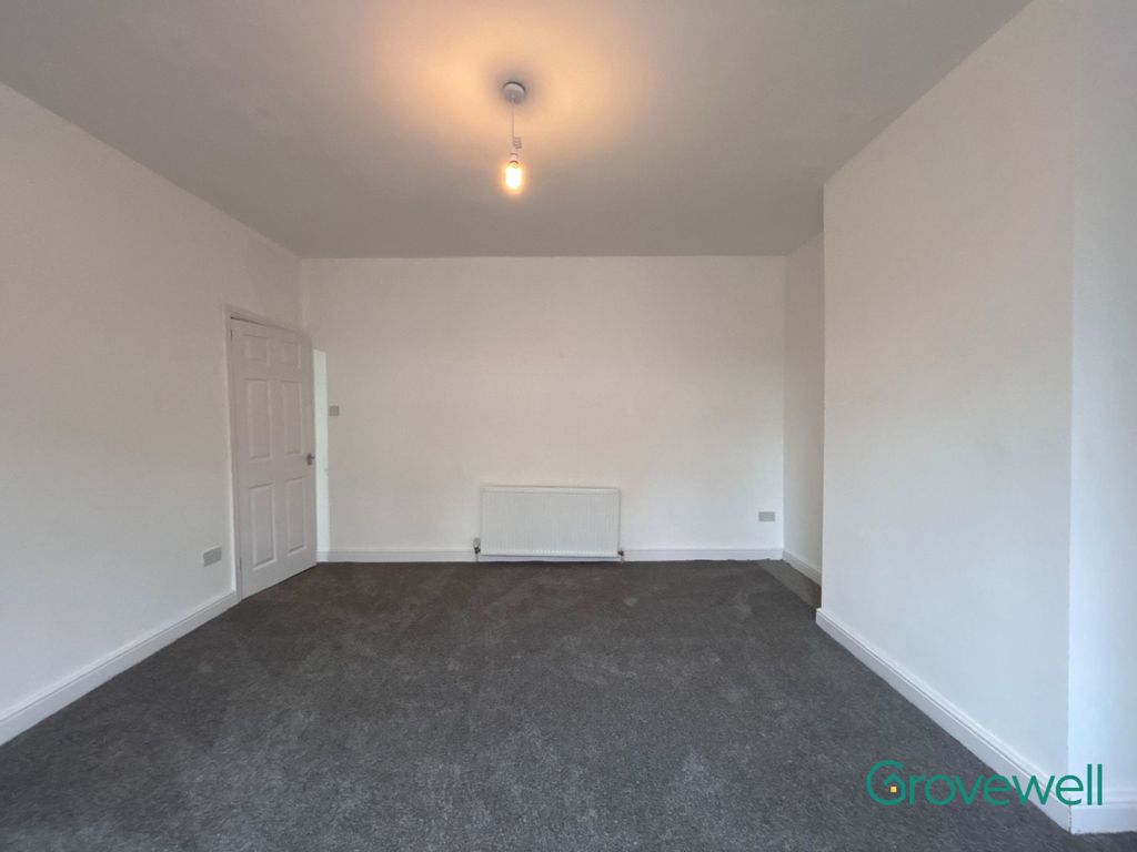 Property photo 3 of 27