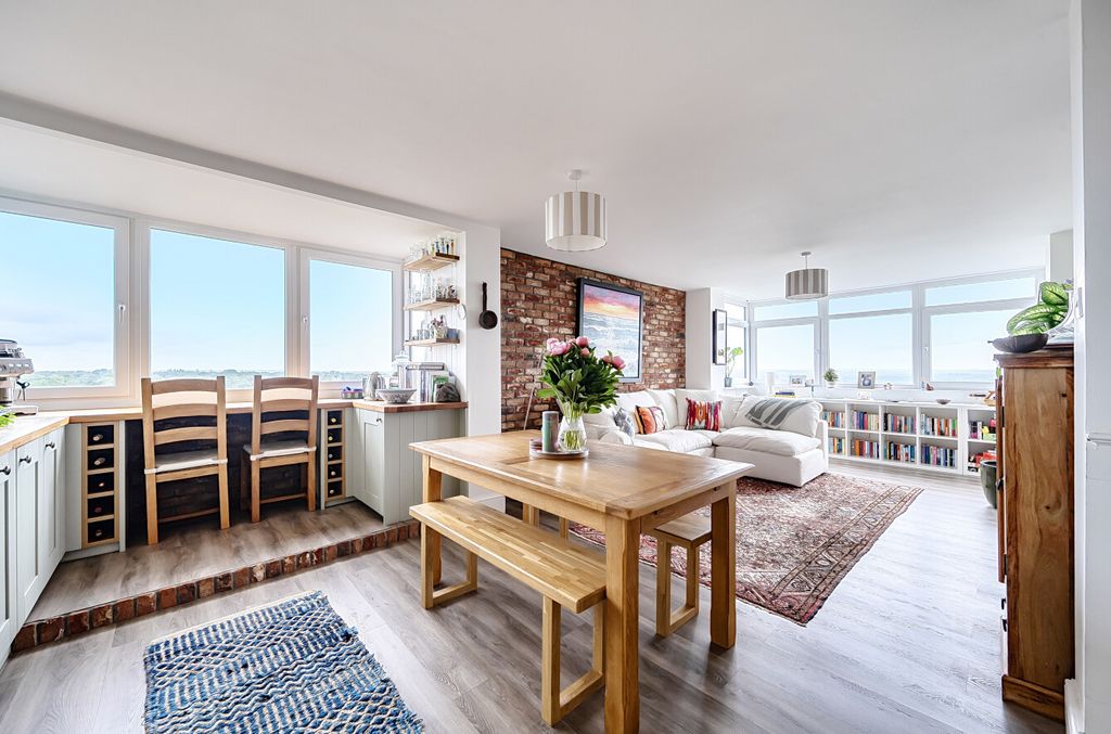 Property photo 2 of 17 1470818-19-6A2290...