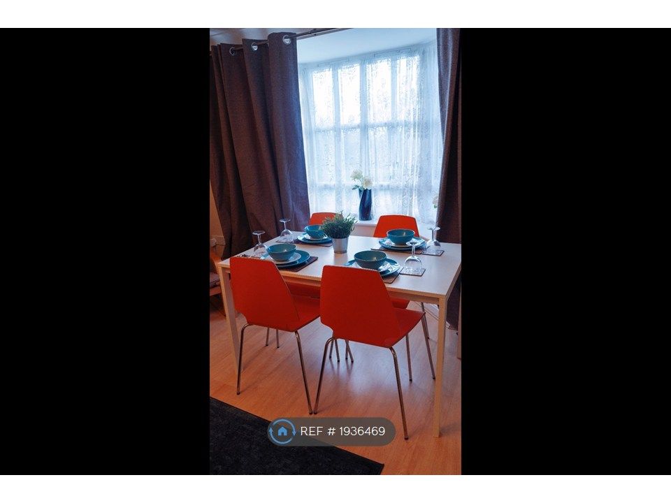 Property photo 3 of 33