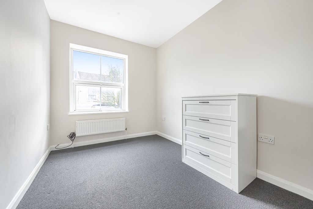 Property photo 2 of 7 582603 (3)