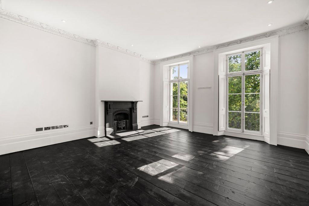Property photo 2 of 33 Picture No. 42