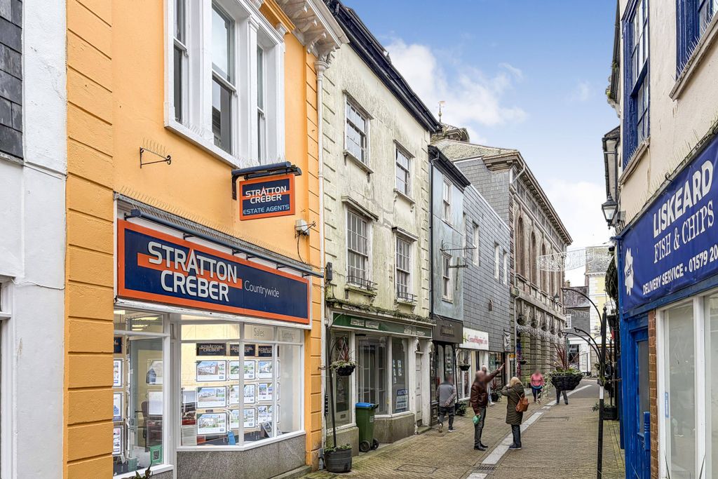 Property photo 3 of 3 20 Fore Street, Liskeard, Cornwall, Pl14 3Jb