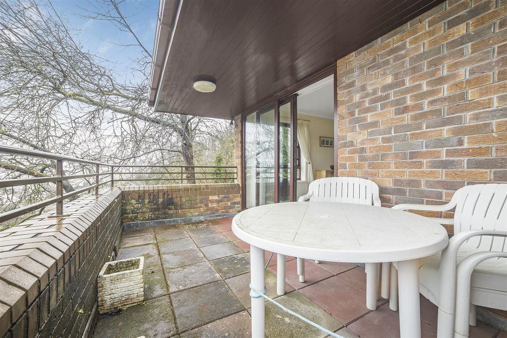 Additional image 15 of 1 bed flat for saleHeath Close, West Cross, Swansea SA3