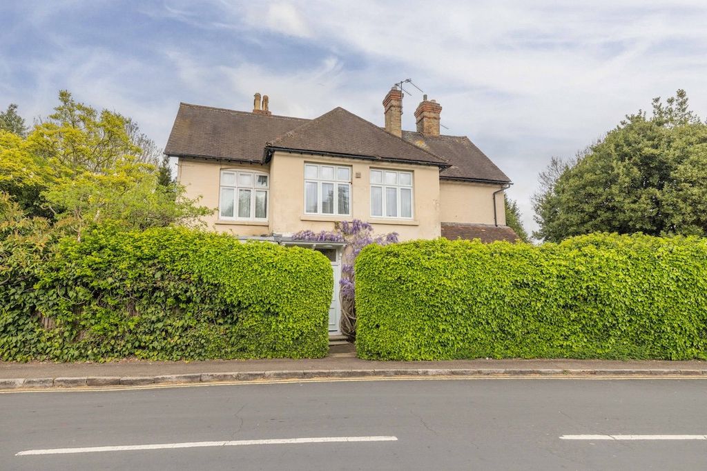 Property photo 1 of 25