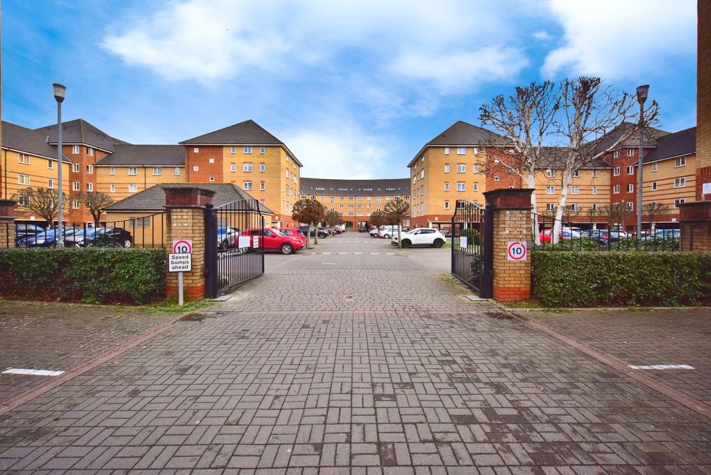 Property photo 2 of 18 Pbox-Img.Jpg