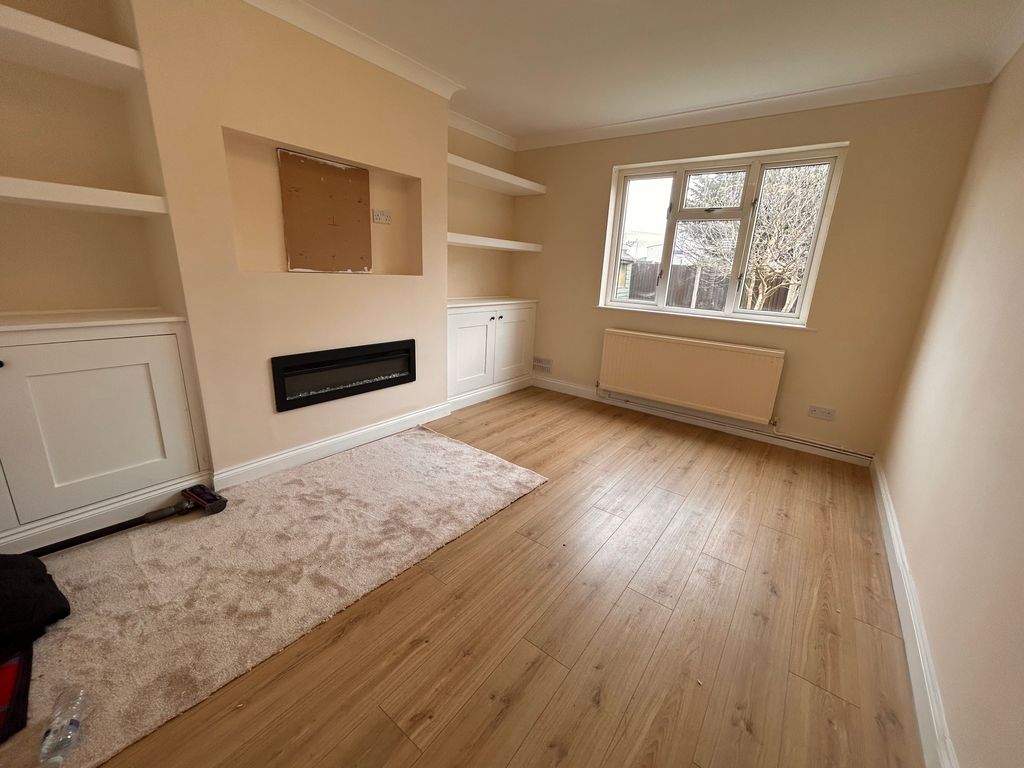 Property photo 2 of 10 Image