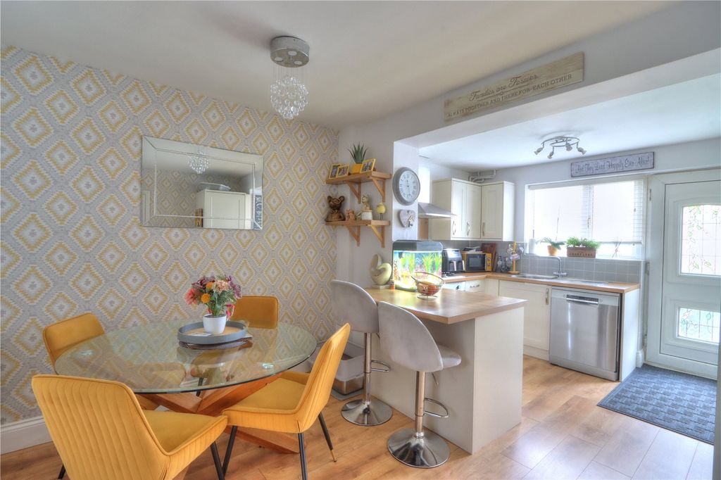 Property photo 2 of 14 Picture No. 10