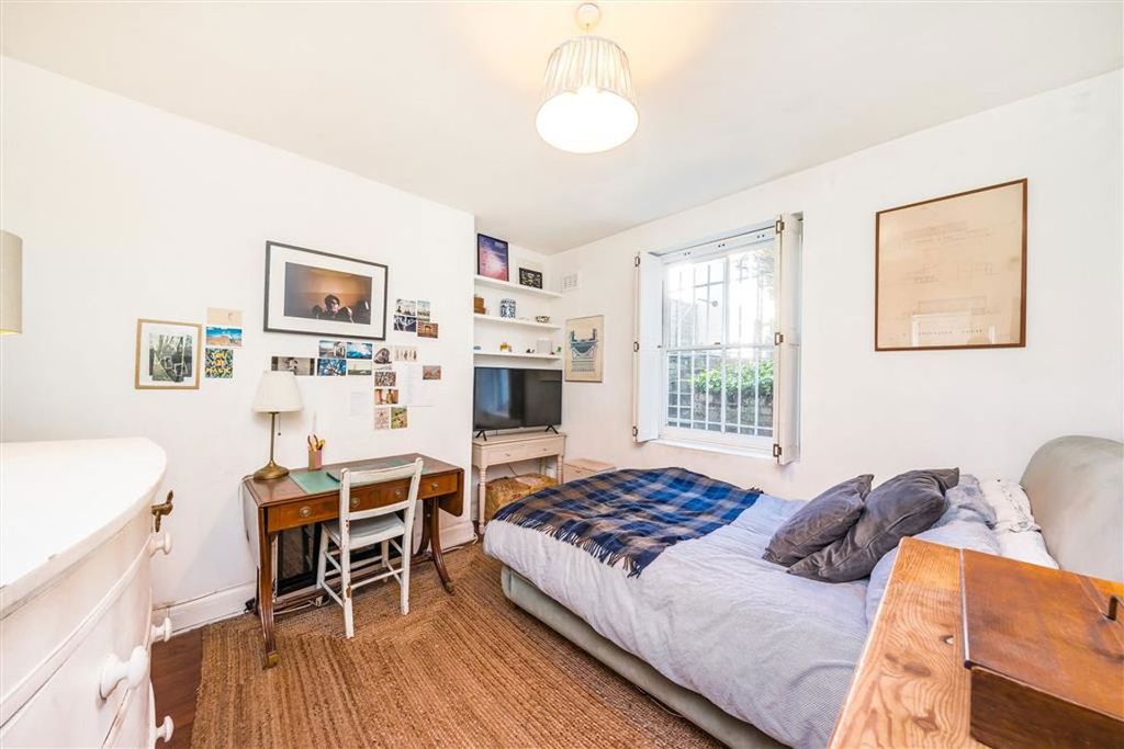 Property photo 3 of 8