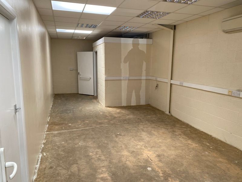 Property photo 3 of 6 Photo 5