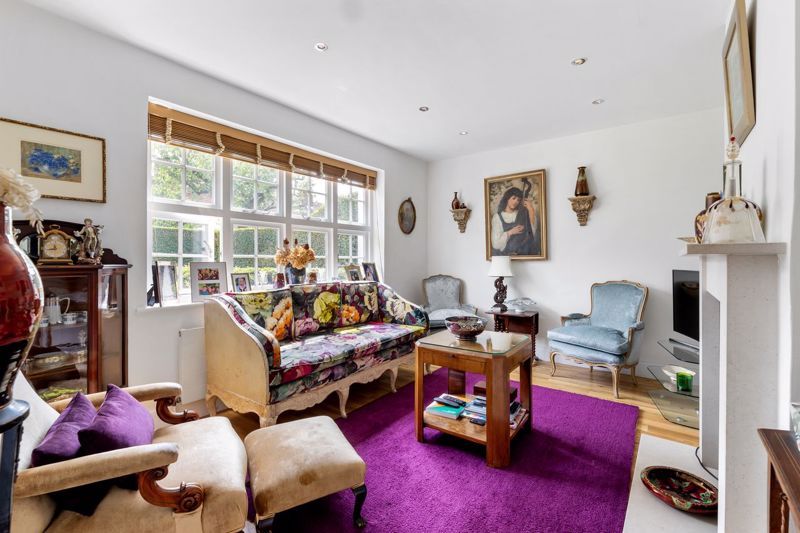 Property photo 3 of 12 Photo 13