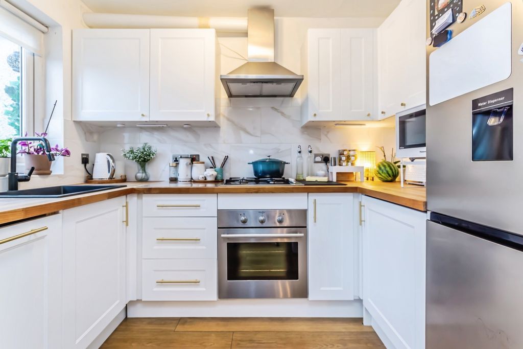 Property photo 3 of 14 Pbox-Img.Jpg