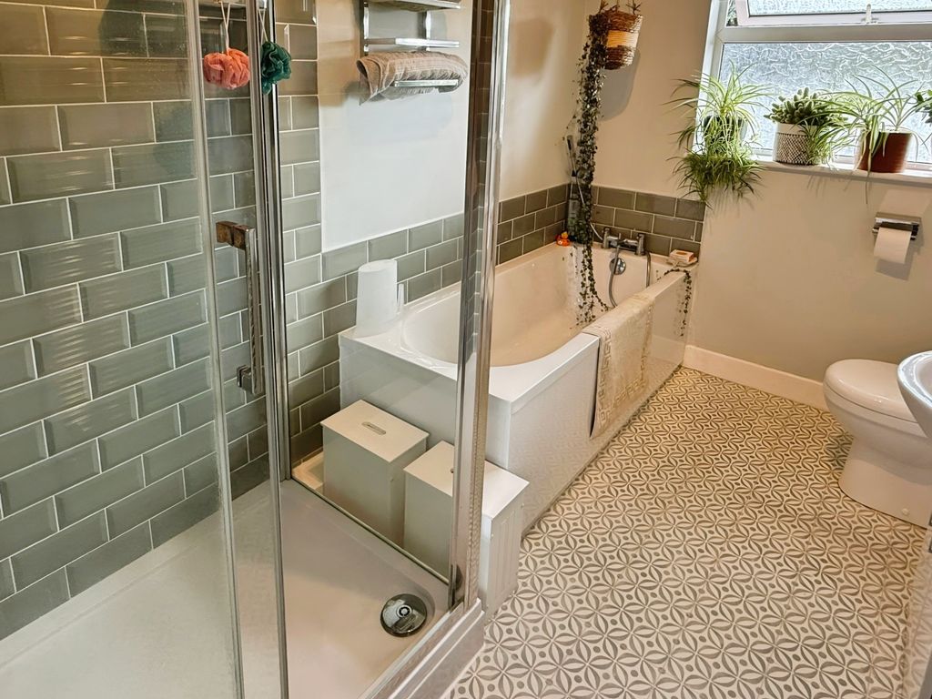 Property photo 3 of 24