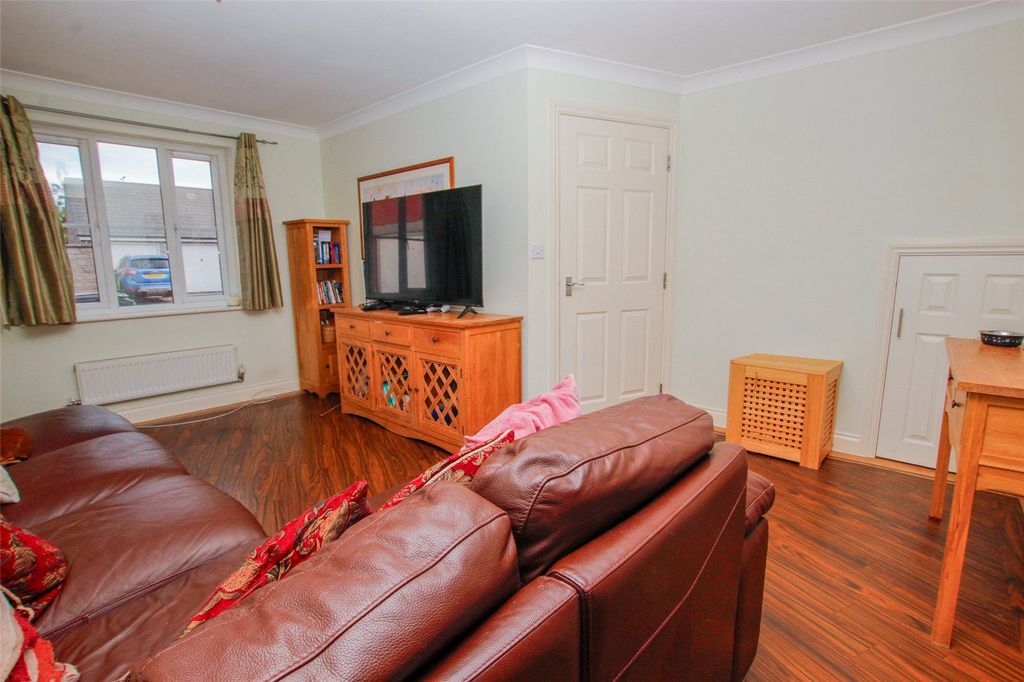 Property photo 2 of 25 Picture No. 09