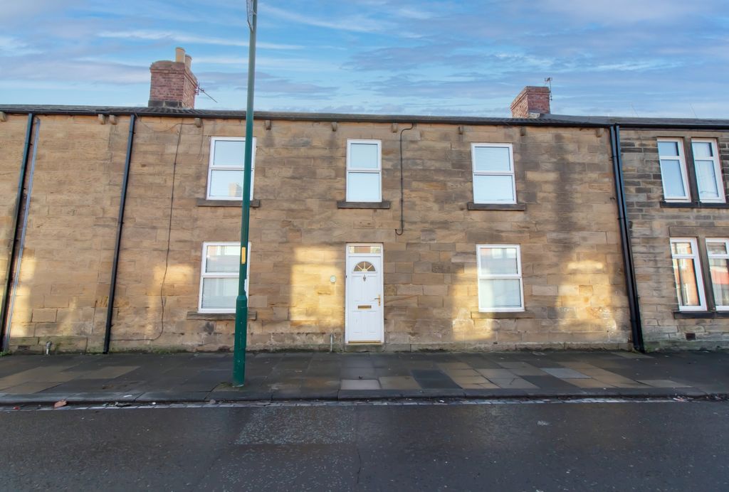 Property photo 1 of 15 Front View