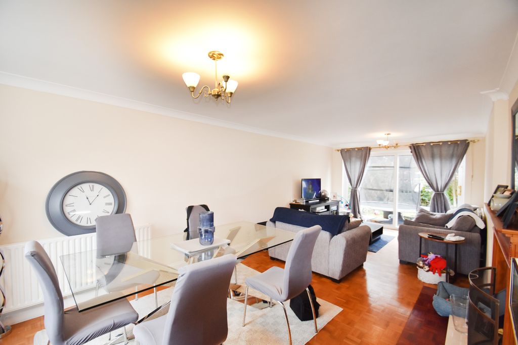 Property photo 3 of 11 Dining/Living Area