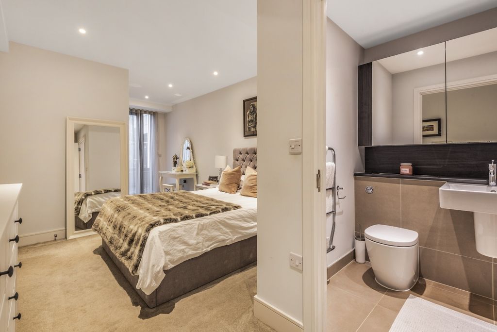 Property photo 3 of 6 405984 (4) c
