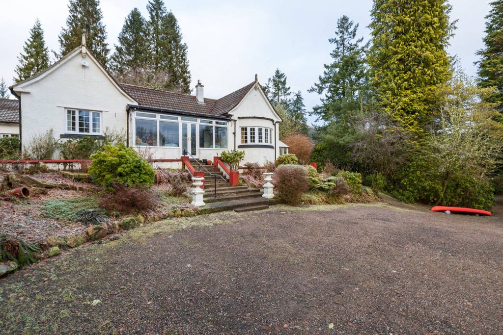 Property photo 1 of 30