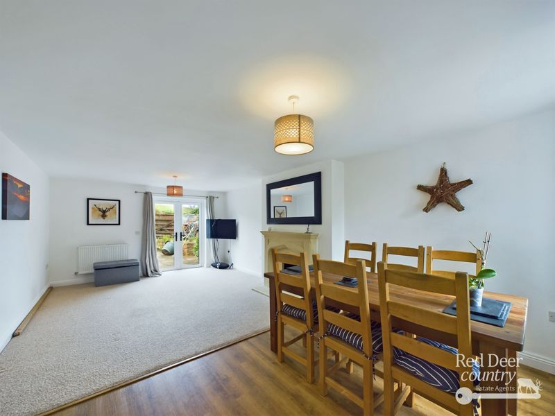 Property photo 3 of 21 Living/Dining Room