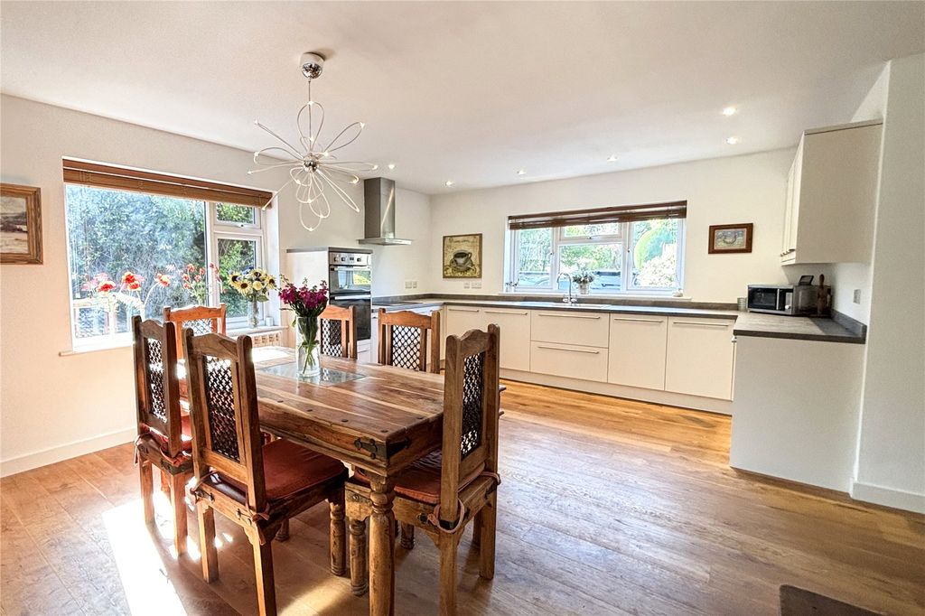 Property photo 2 of 22 Picture No. 34