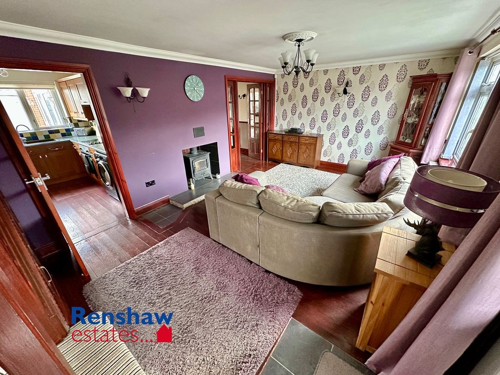 Property photo 3 of 18 L (1)
