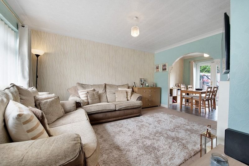 Property photo 2 of 22 4271631