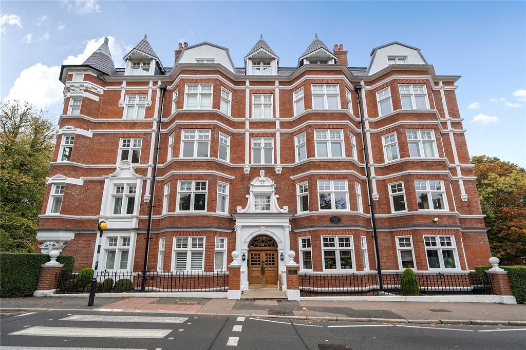 Property photo 3 of 19 Front Exterior