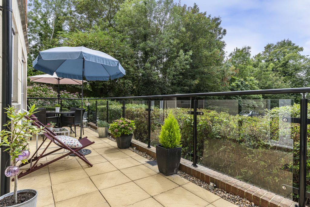 Property photo 2 of 12