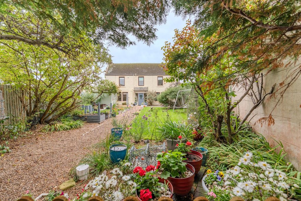 Property photo 2 of 19 Northburn_Villa-19.Jpg