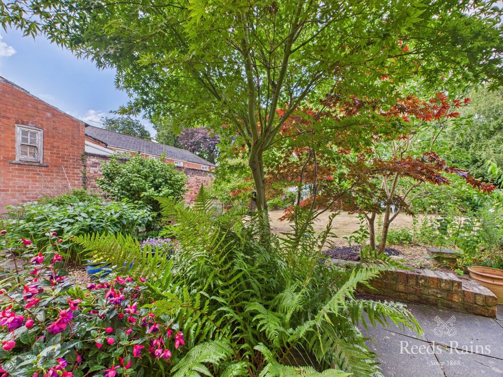 Property photo 3 of 32 Rear Garden