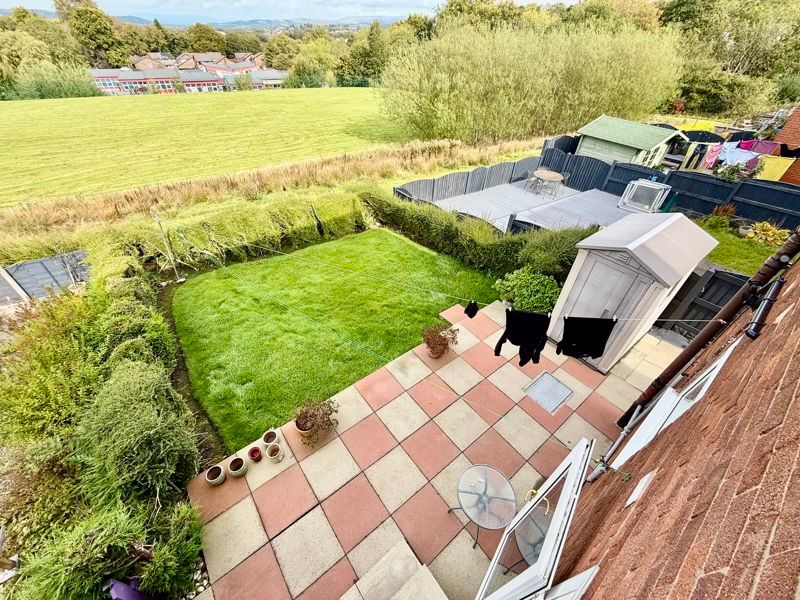 Property photo 2 of 11 Photo 4