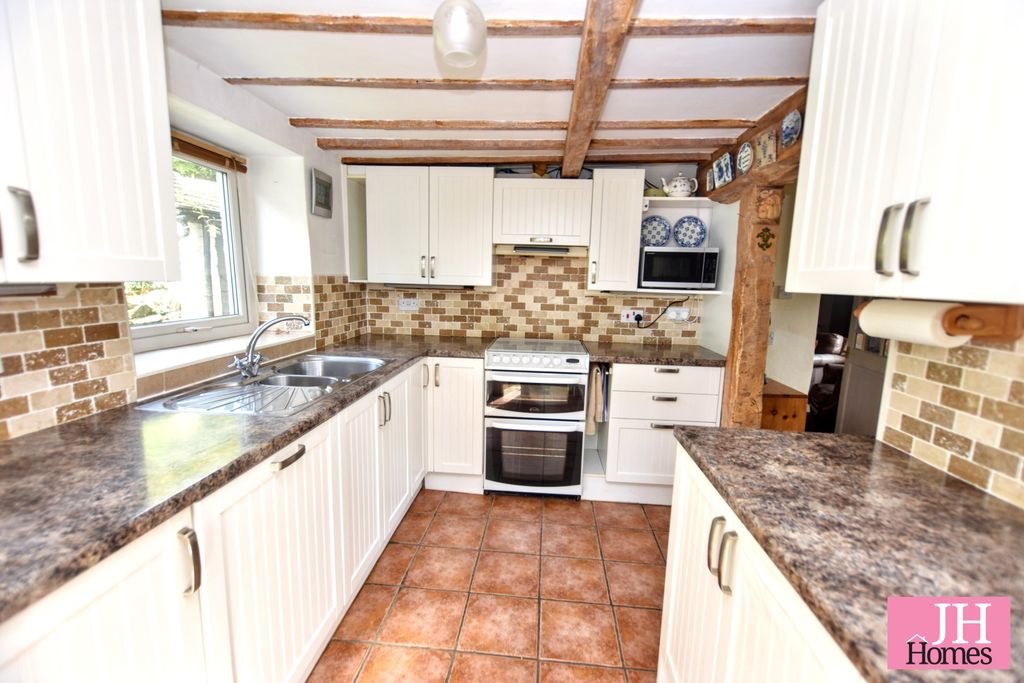 Property photo 3 of 25