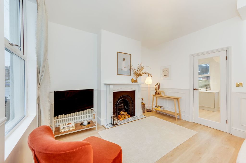 Property photo 3 of 24