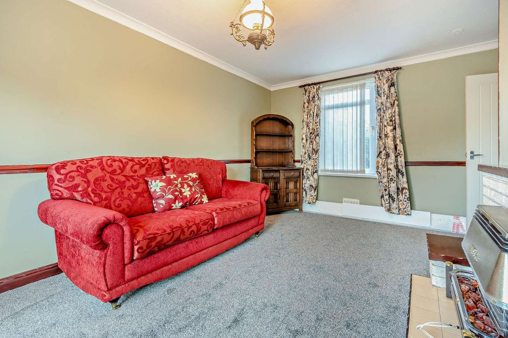 Property photo 3 of 25