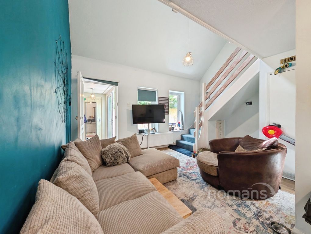 Property photo 3 of 11 Pbox-Img.Jpg
