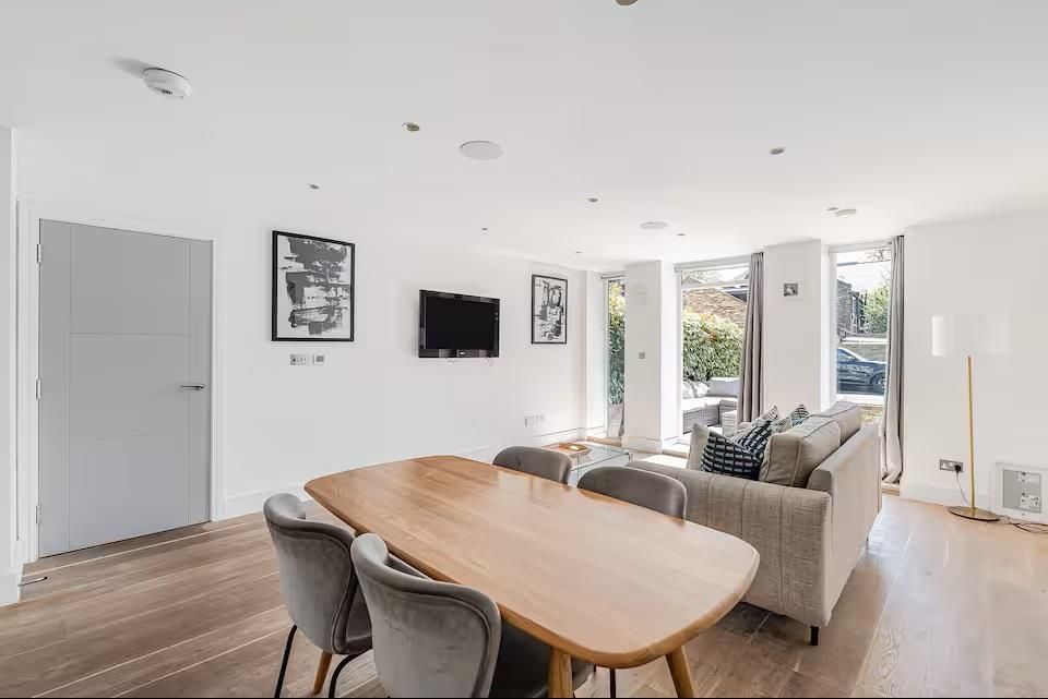 Property photo 3 of 19 Helliwell &amp; Co.