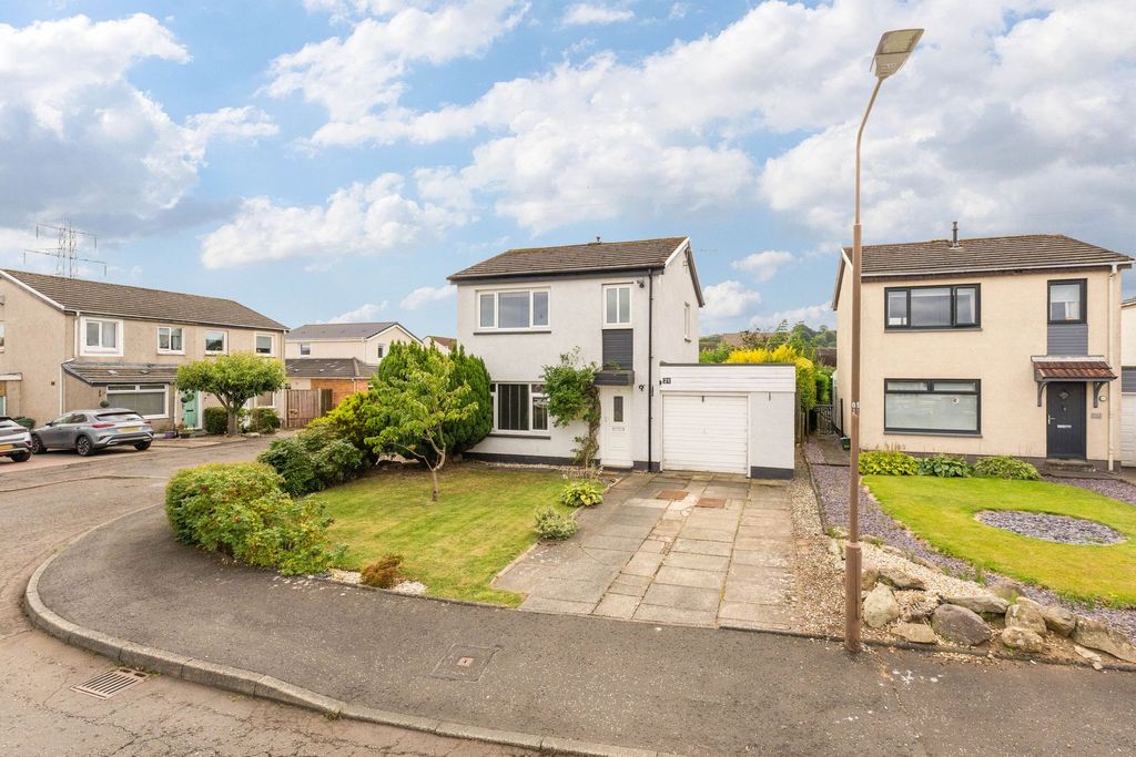 Property photo 1 of 30